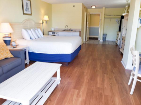 Oversized King Suite with Ocean Views! Sea Mist Resort 50813 - Perfect for 2-4 guests!
